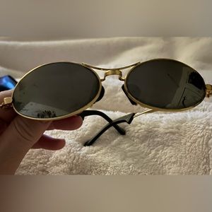True Vintage Oval Sunglasses Thin Metal Gold Arms Double Nose Bridge